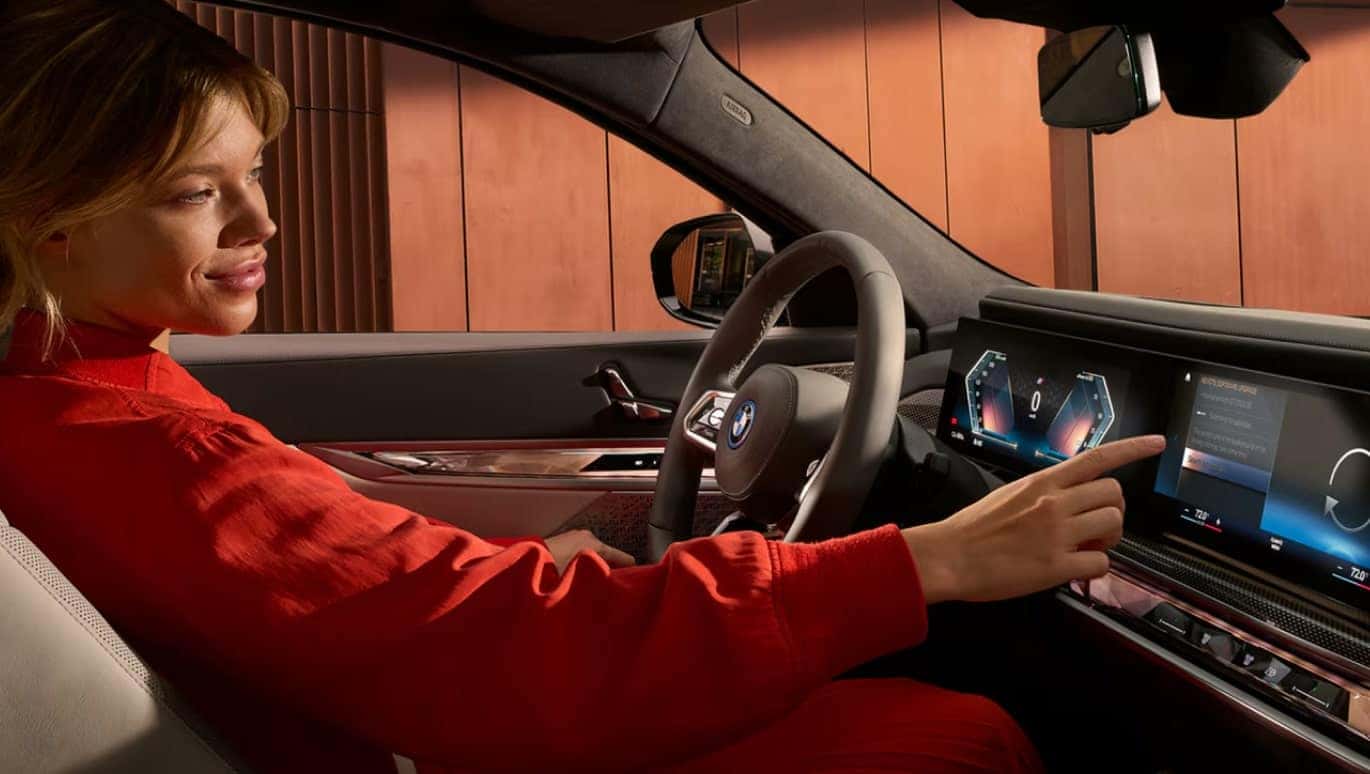 MY BMW APP FEATURES: COMMUNICATE WITH YOUR CAR