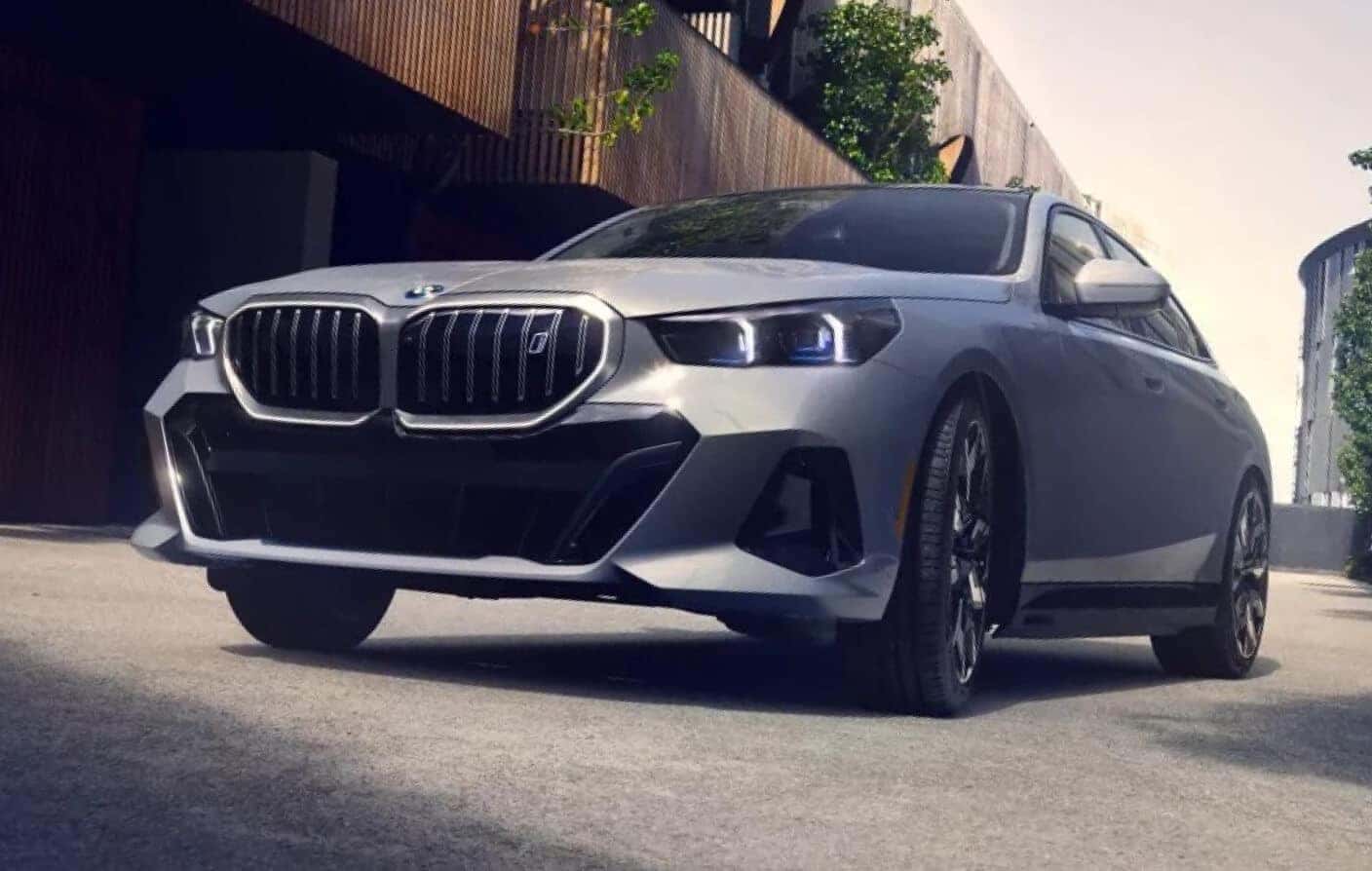 2025 VS. 2024 BMW i5