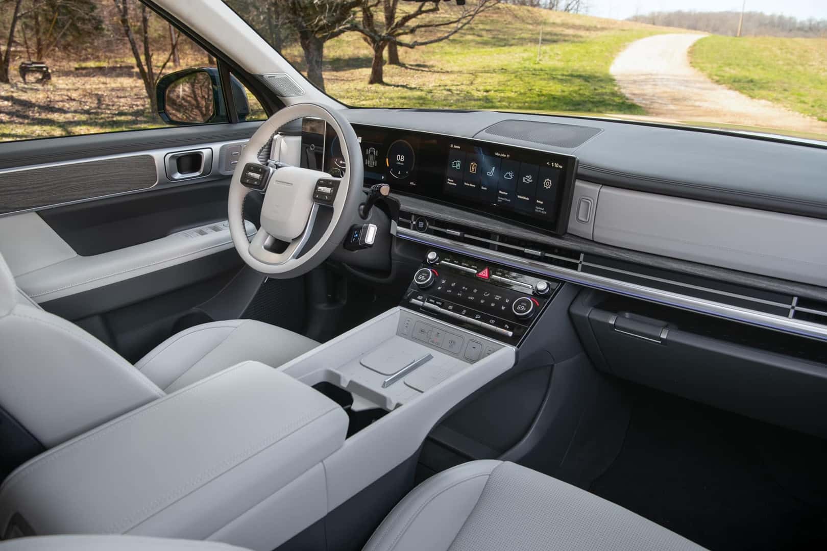 2025 Hyundai Santa Fe interior