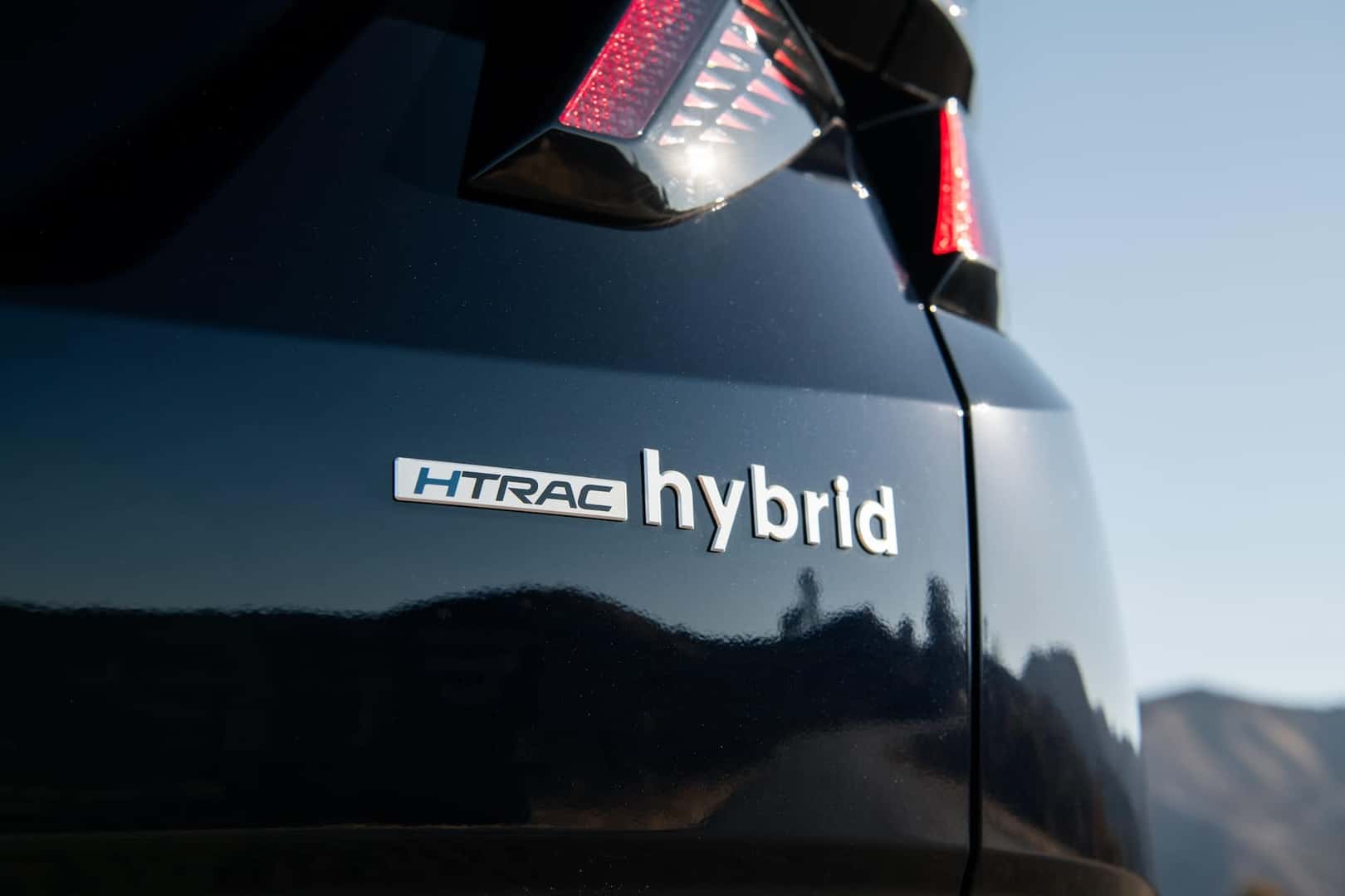2025 Hyundai Tucson Hybrid Badge