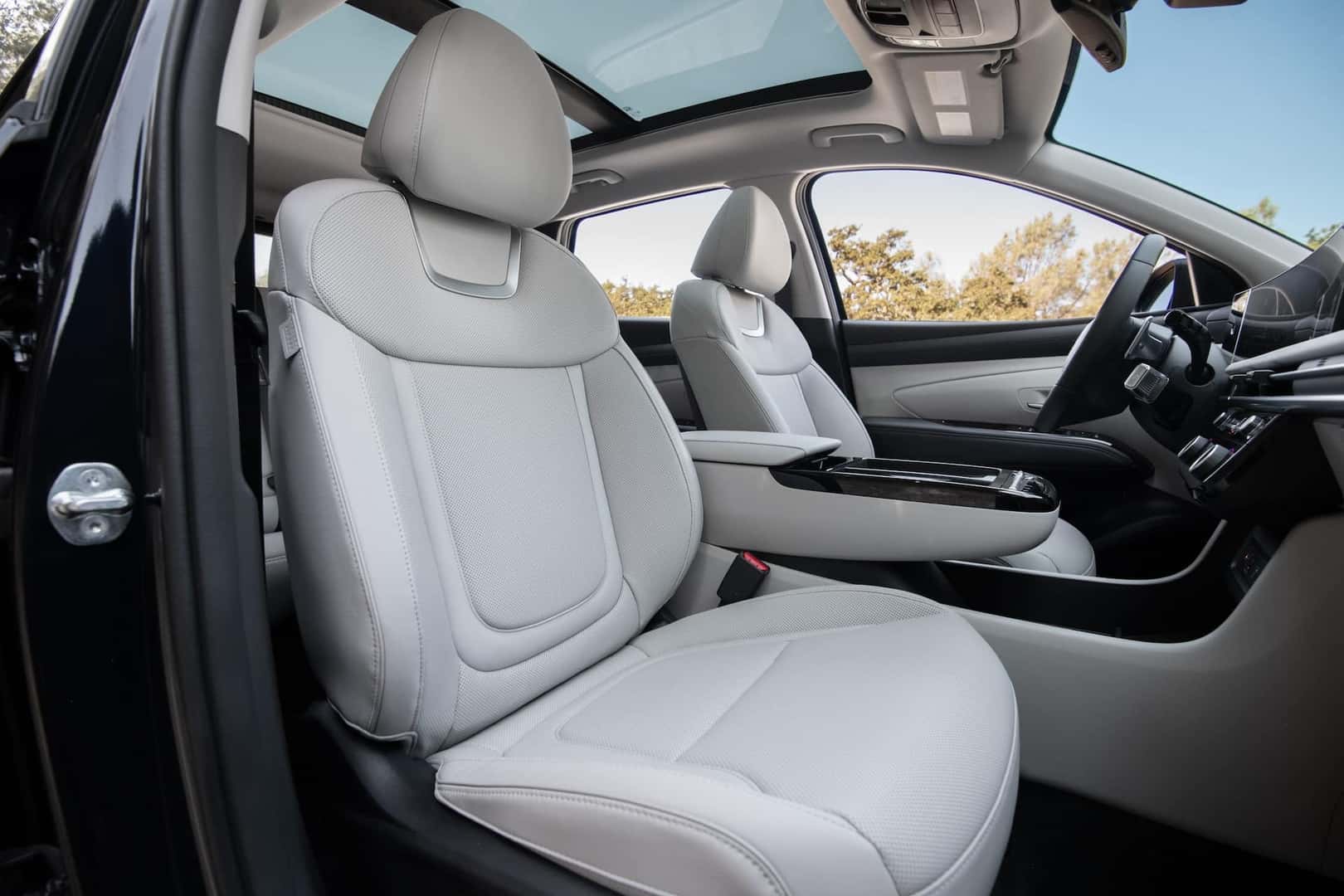 2025 Hyundai Tucson Hybrid Front Seats