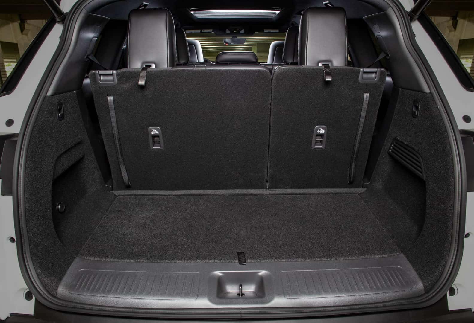 2025 INFINITI QX60 Black Edition Package cargo space