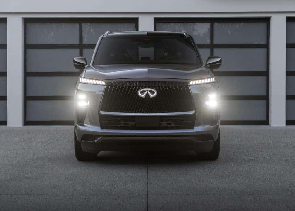 2025 INFINITI QX80 front view with headlights