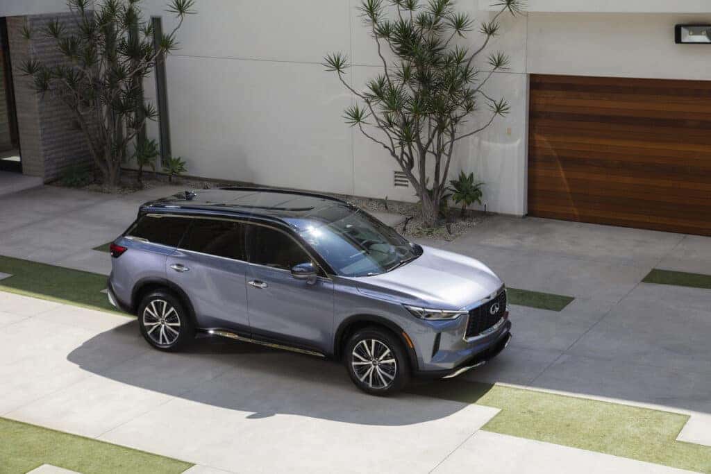 2025 INFINITI QX60 passenger side view