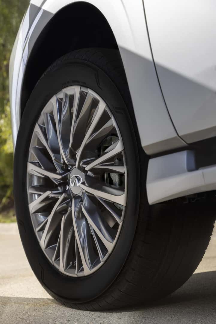 2025 INFINITI QX80 Wheel Detail
