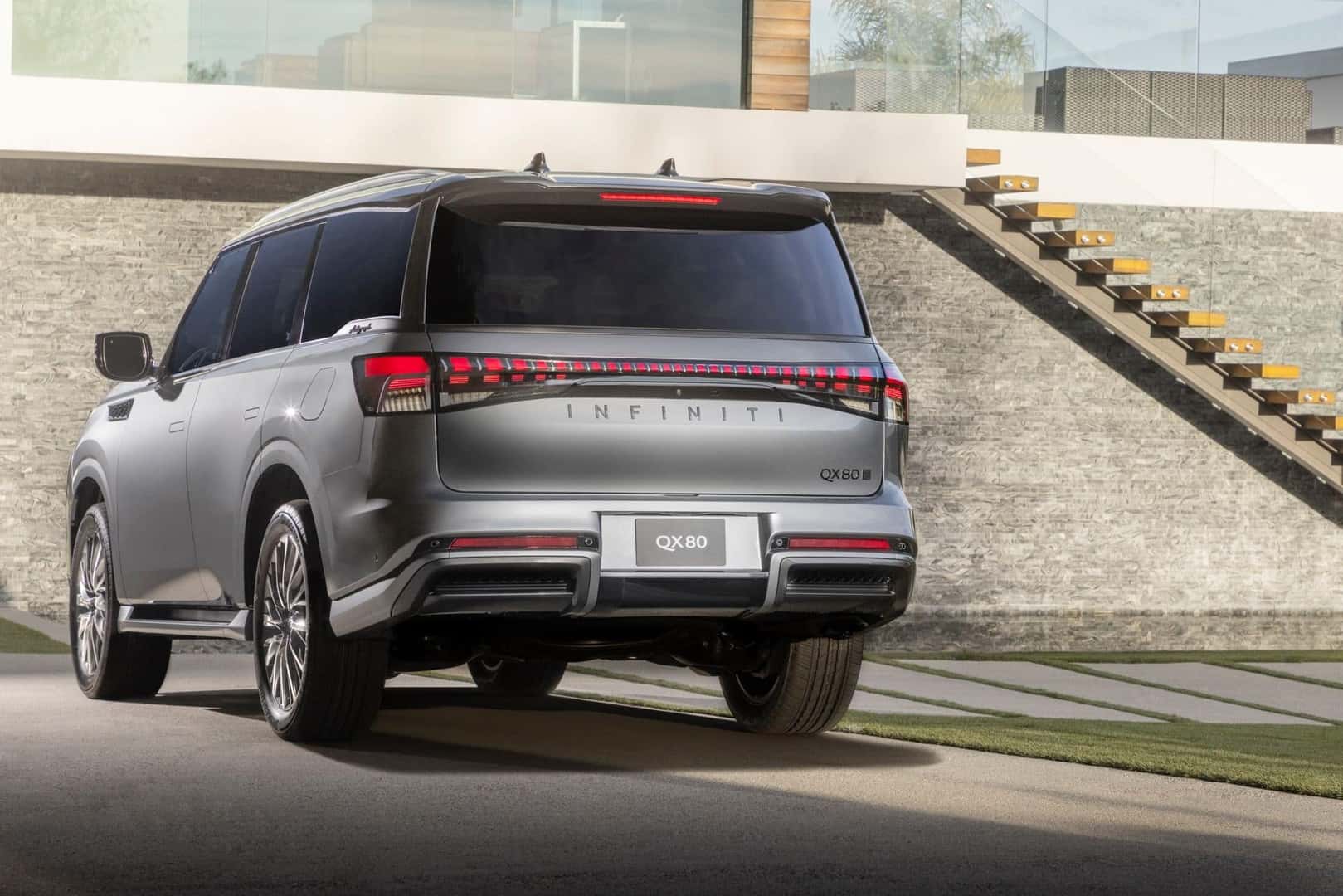 2025 Infinity QX80 Rear View