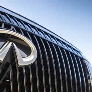 2026 INFINITI QX80 grille logo