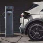 hyundai-ioniq-charging-station