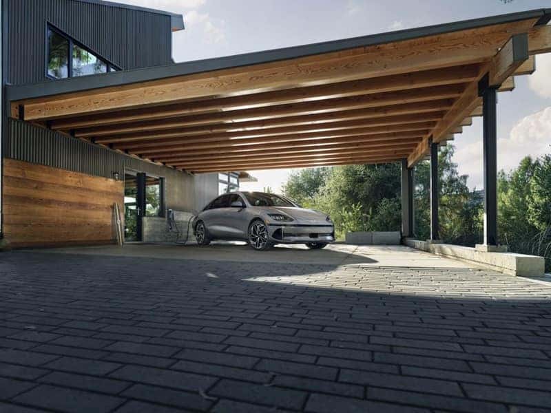 Hyundai ELANTRA exterior
