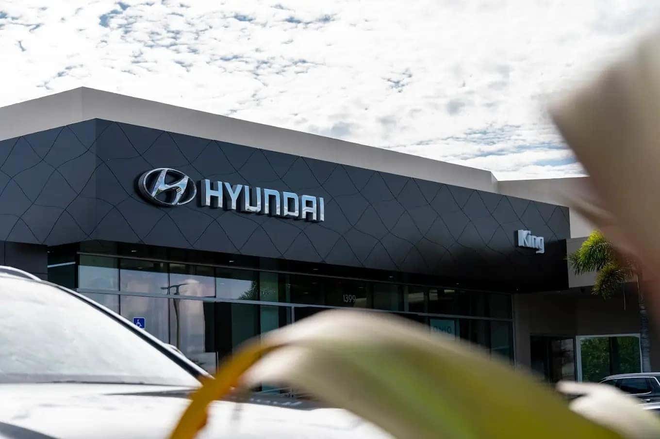 King Hyundai dealership exterior in Deerfield Beach near Hollywood, FL