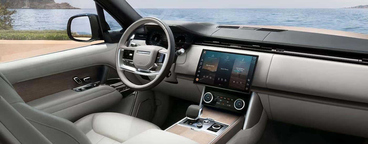 Cream colored interior of a 2025 Range Rover Sport