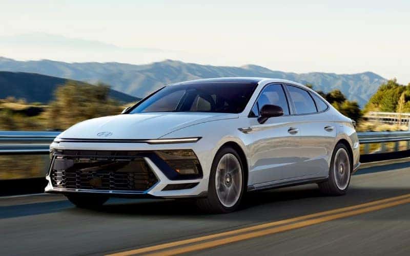 2025HyundaiSonataHybrid-exterior-01